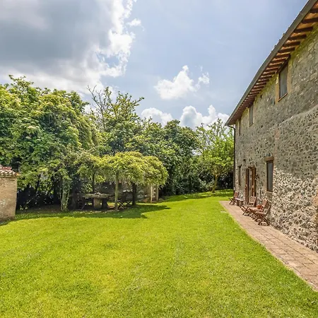 Villa La Quercia And The Tree House By Great