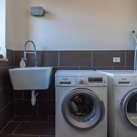 La Quercia And The Tree House By Great فيلة